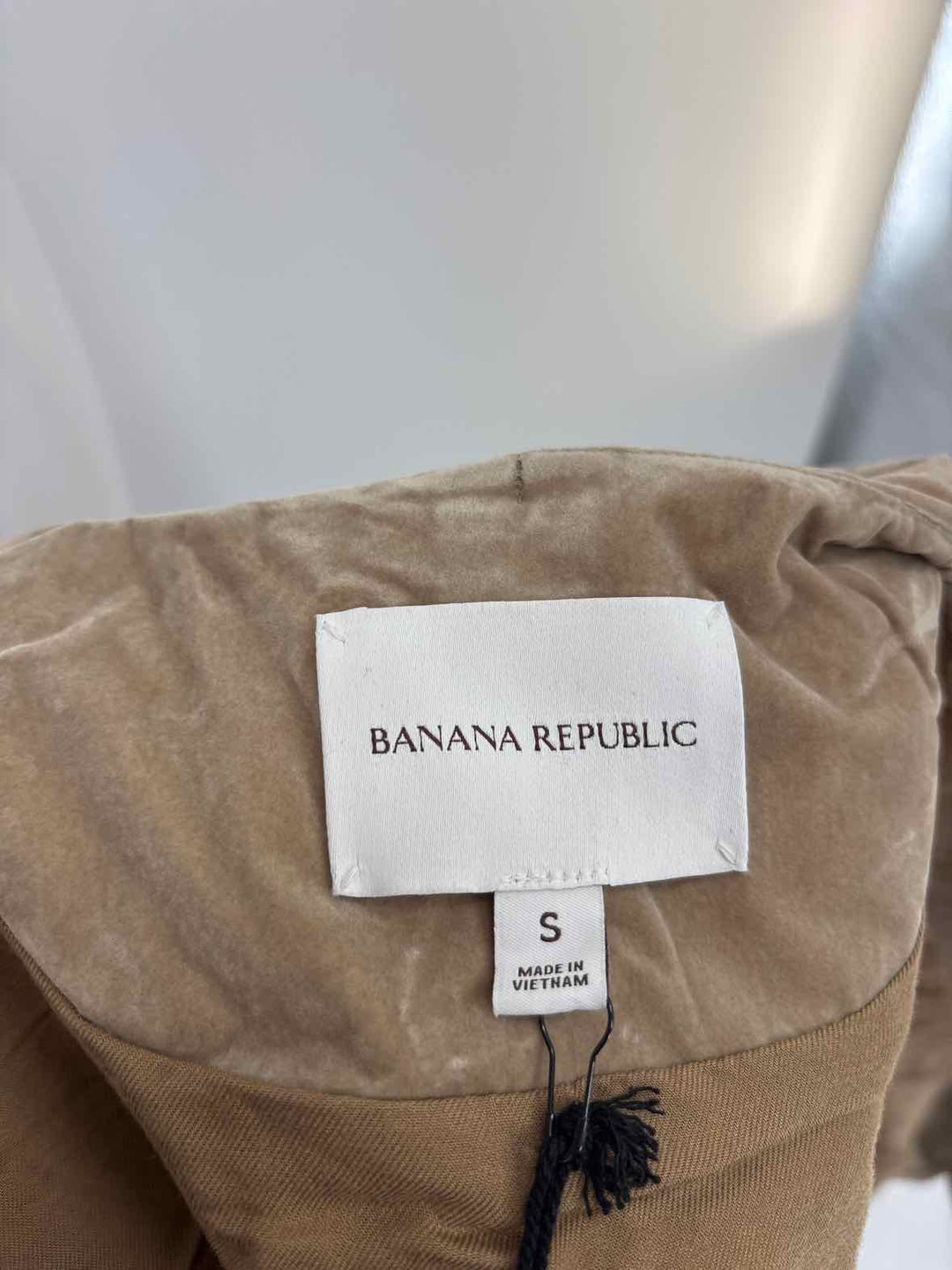 Size S Banana Republic Tan Velour Vest