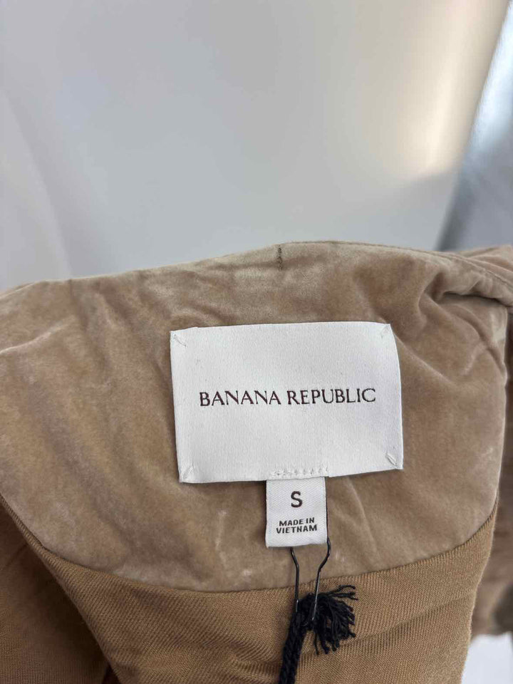 Size S Banana Republic Tan Velour Vest