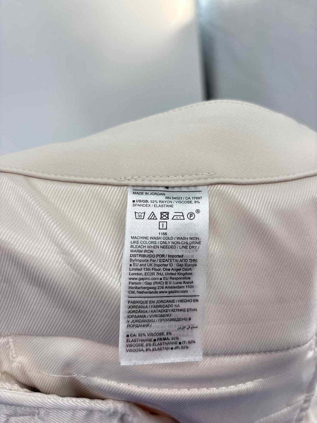 Size 4 Banana Republic Ivory Pants