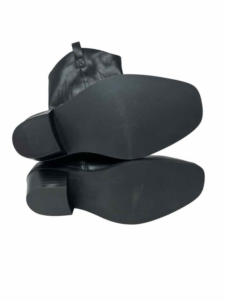 Shoe Size 6 Black Boots