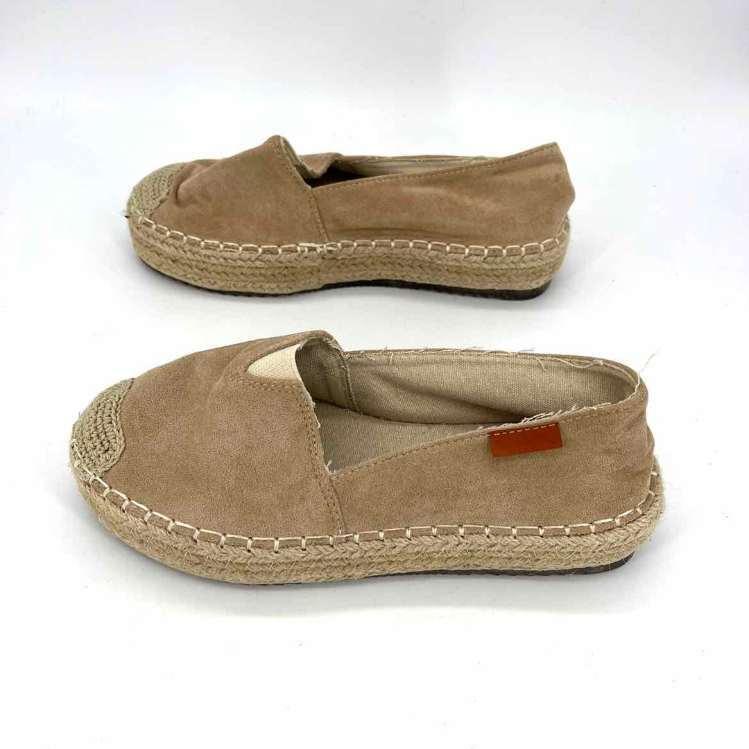 Shoe Size 7 WILD DIVA Tan Wedge