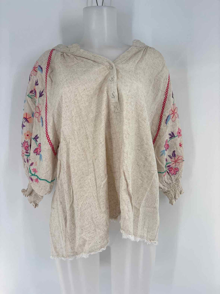 Size M Umgee Tan Shirt