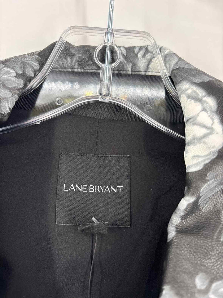 Size 14/16 LANE BRYANT Black/White Jacket