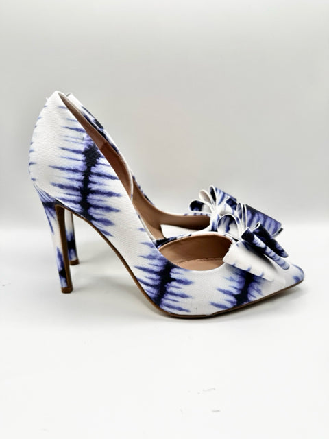 Shoe Size 7.5 BETSEY JOHNSON Blue Print Pumps