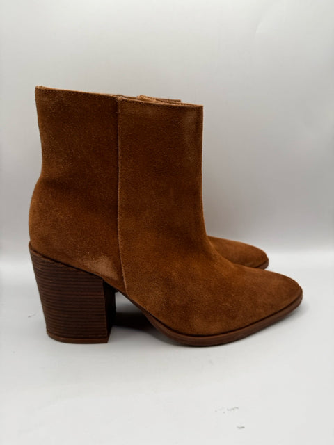 Shoe Size 7 Tan Suede Boots