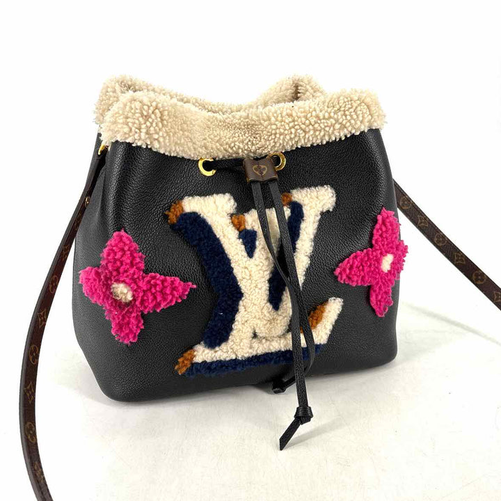 Louis Vuitton Luxury - Purse