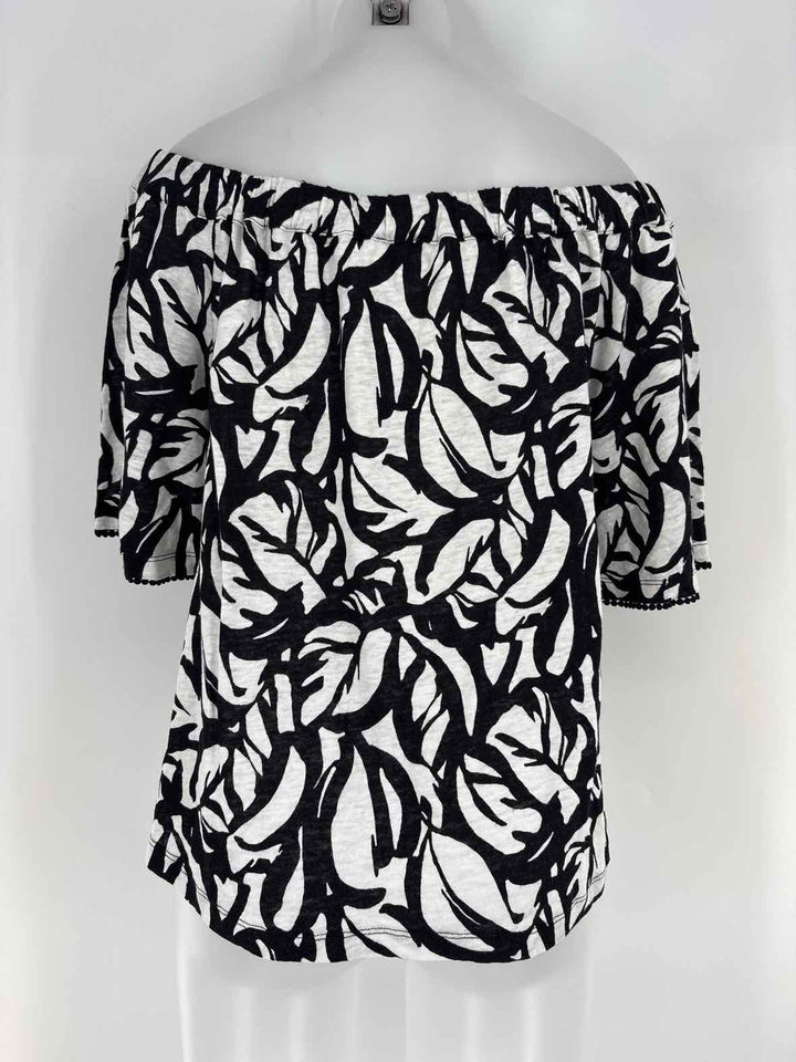 Size M Chico's Black Shirt