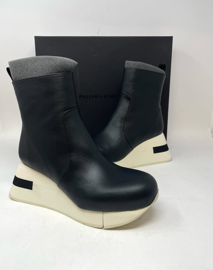 Shoe Size 39 Black Leather Boots