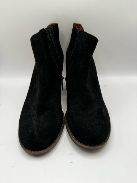 Shoe Size 7 LUCKY Black Suede Boots