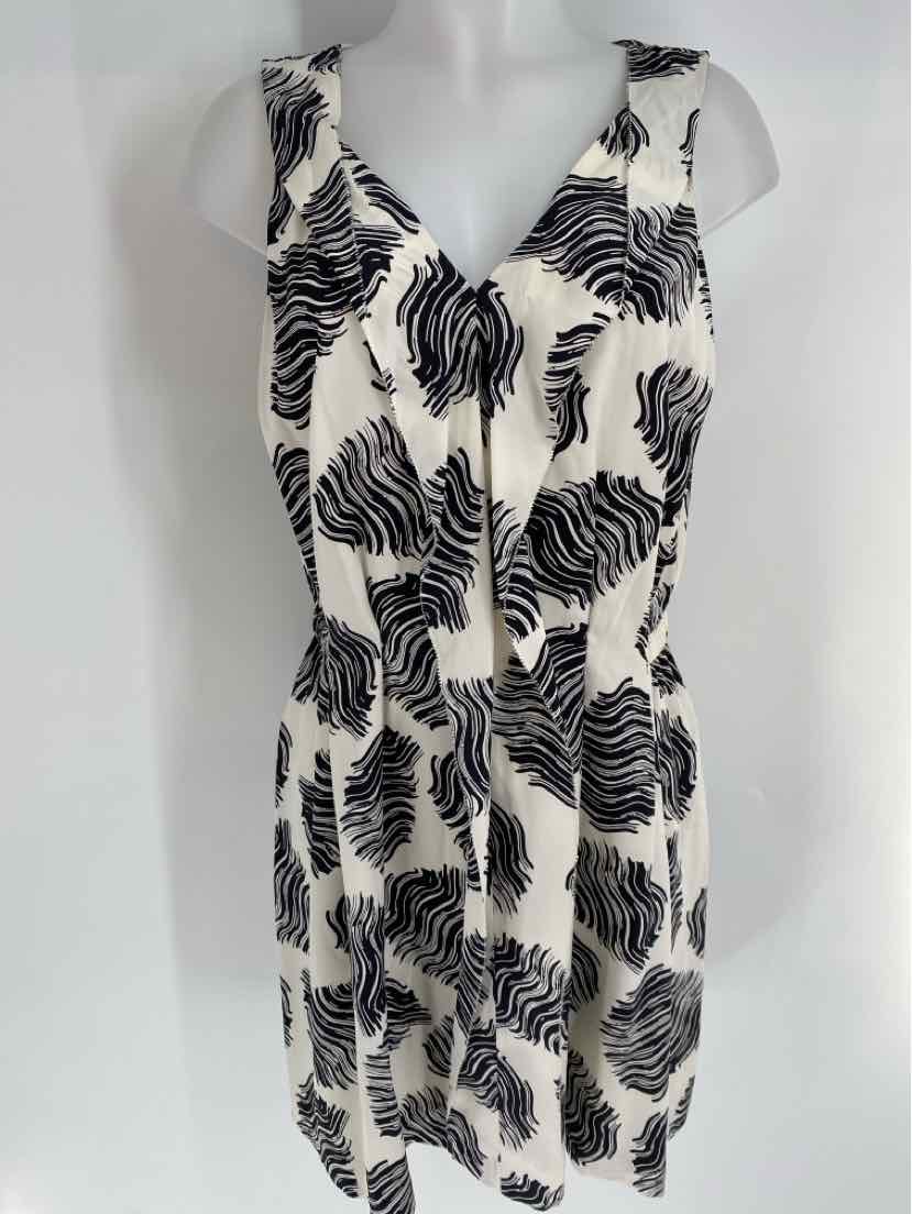Size 6 DIANE VON FURSTENBERG White Dress