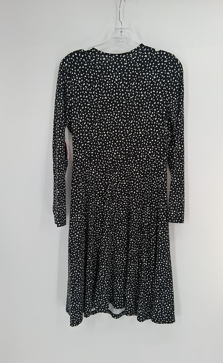 Size M Old Navy Black/White Dress