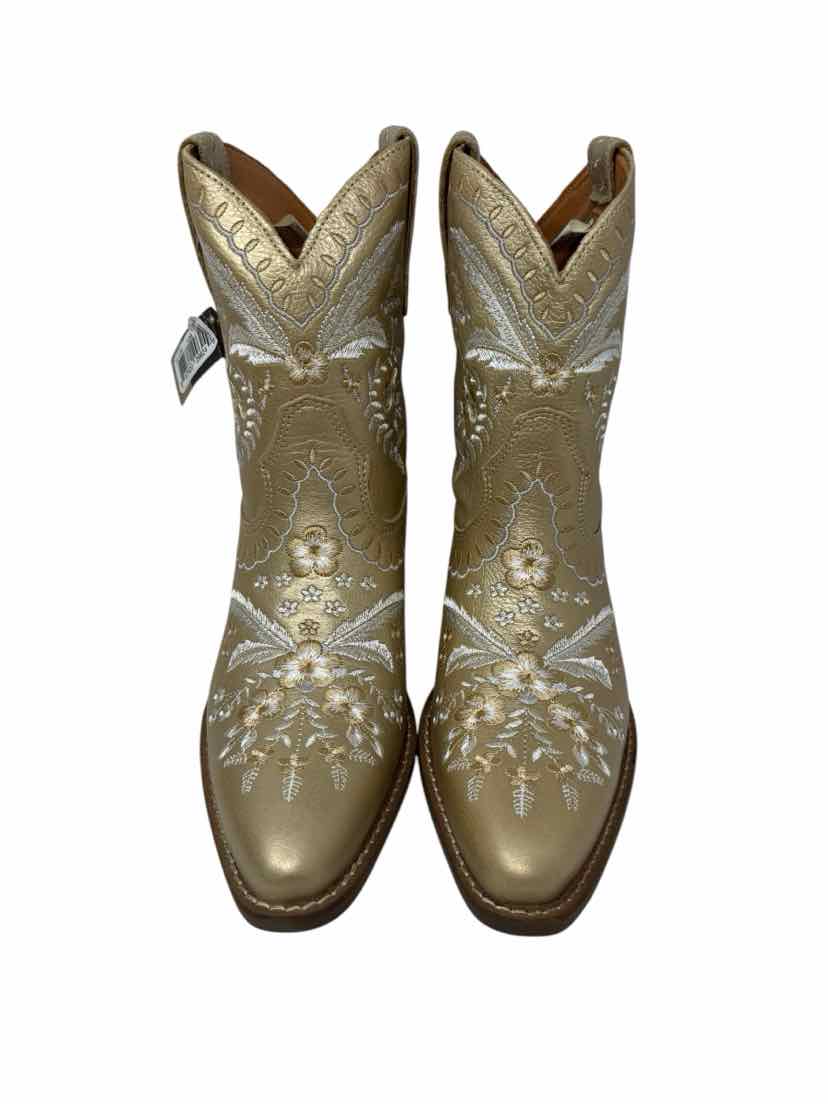 Shoe Size 8.5 DINGO Gold Leather Boots