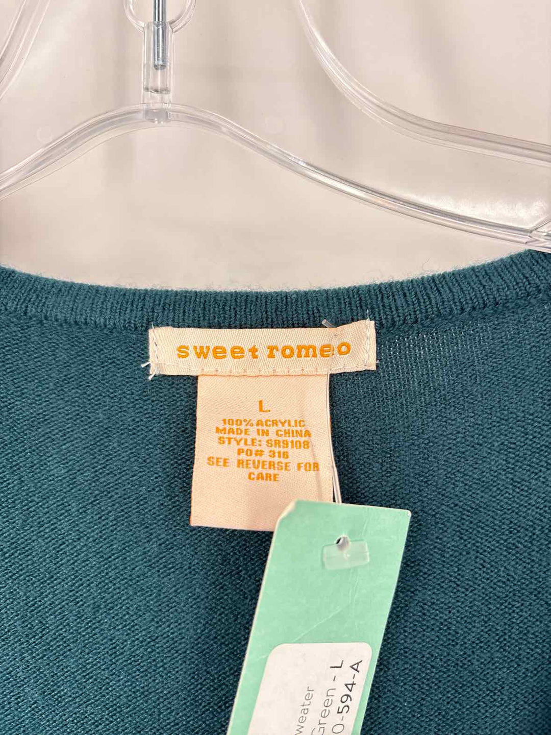 Size L Green Sweater