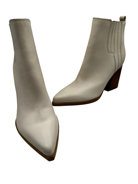 Shoe Size 9 MARC FISHER White Boots