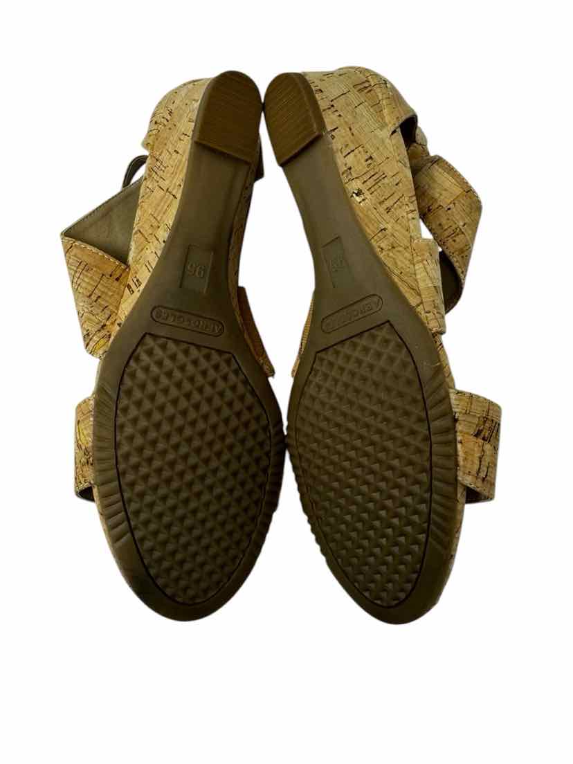 Shoe Size 9.5 AEROSOLES Tan Sandals