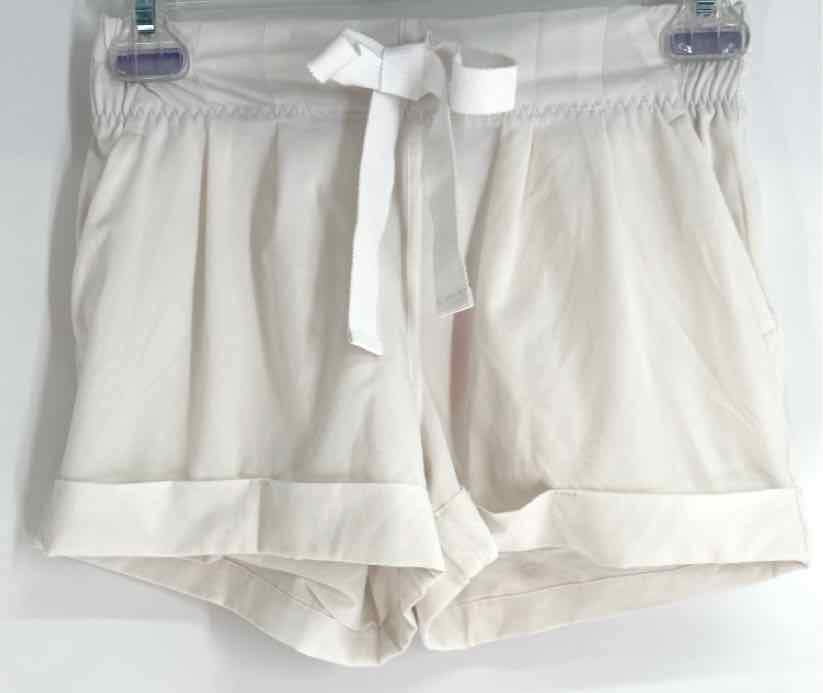 Size 2 Lululemon White Shorts