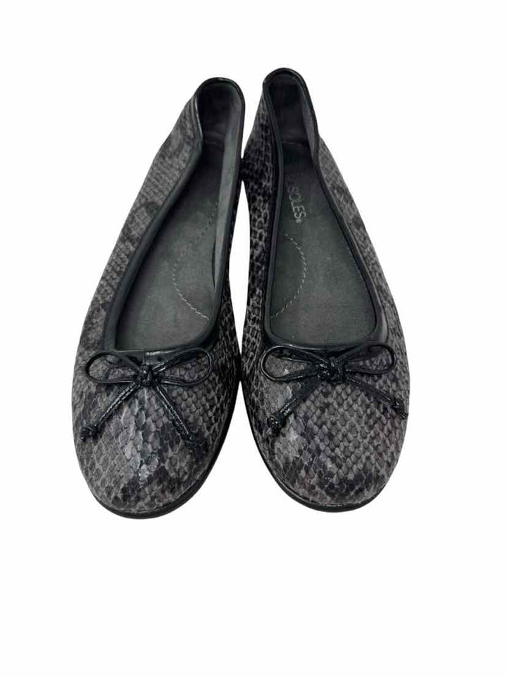 Shoe Size 8 AEROSOLES gray print Flats