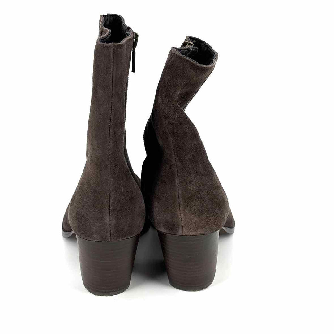 Shoe Size 9 LUCKY Brown Suede Boots