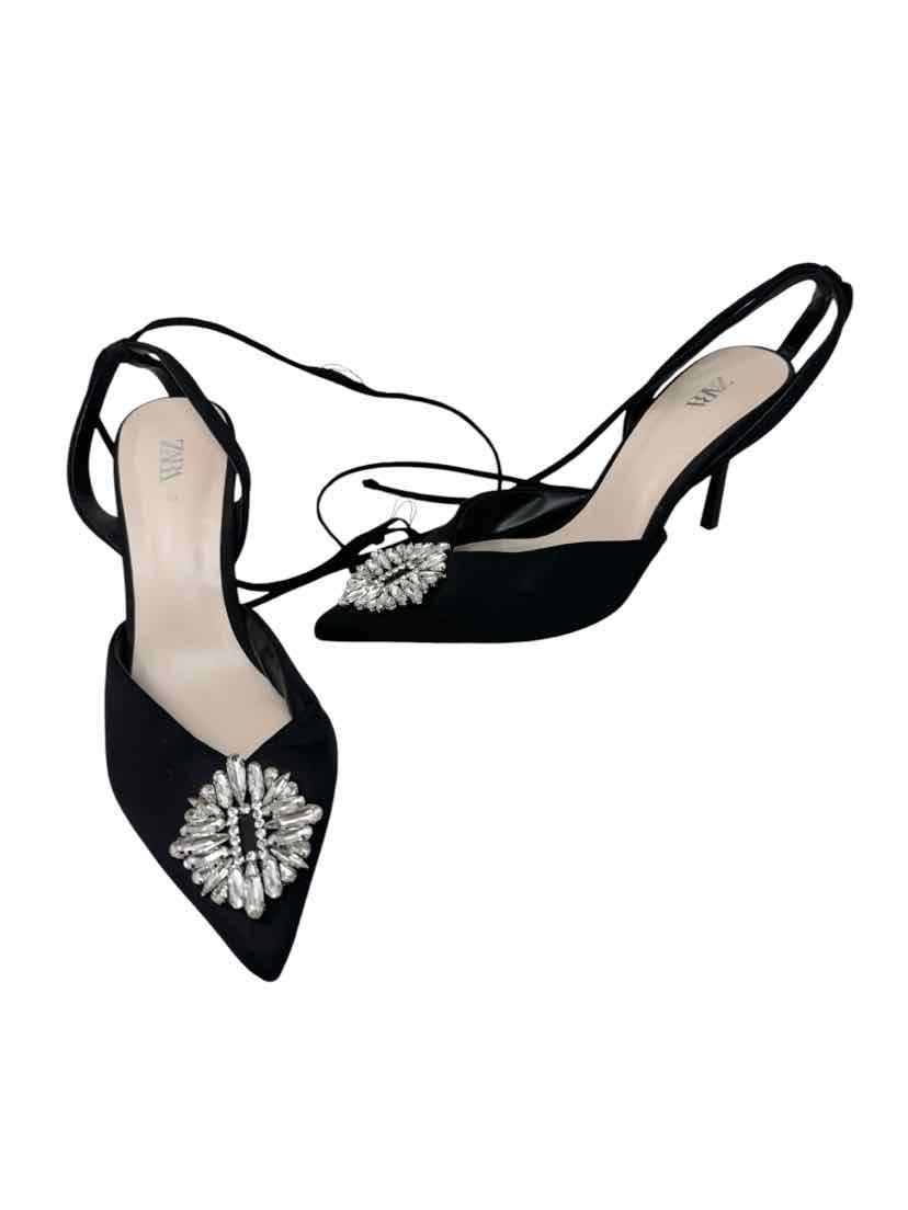 Shoe Size 40 ZARA Black Sateen Pumps