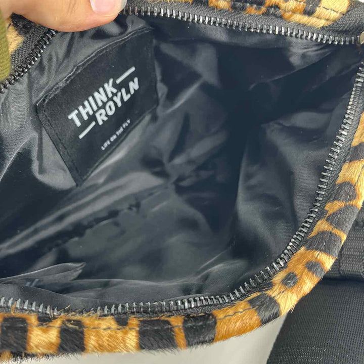 THINK ROBYN Purse