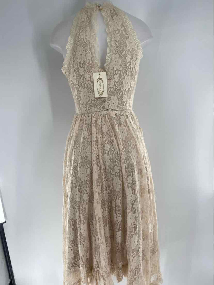 Size M Cream Dress