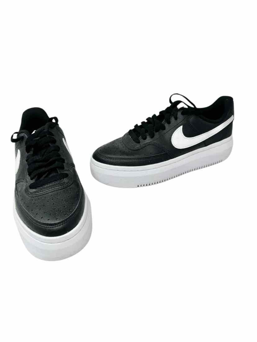 Shoe Size 8.5 Nike Black Sneakers
