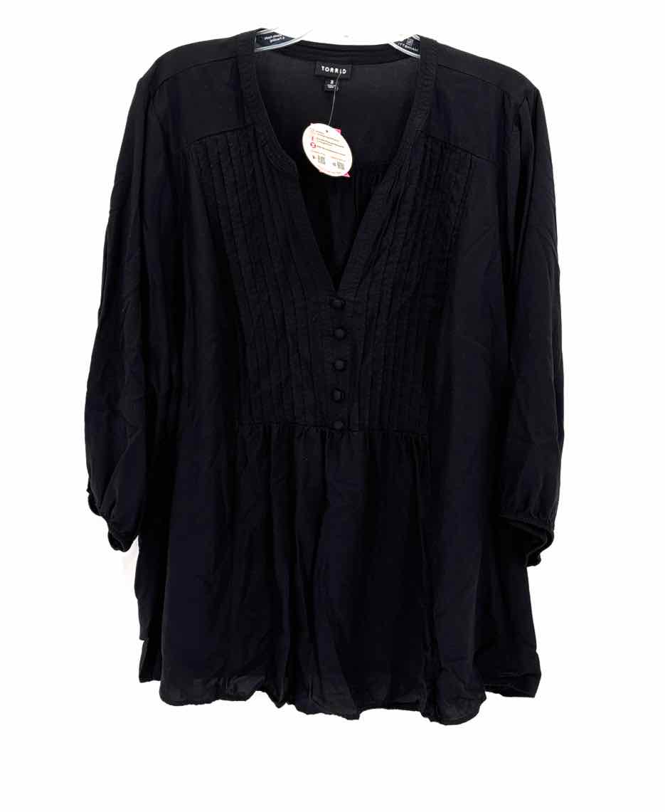 Size 3X Torrid Black Shirt