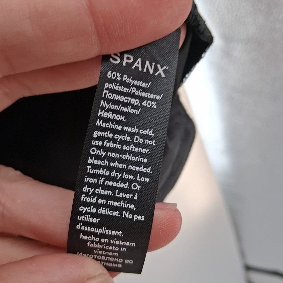 Size XL SPANX Black Jacket