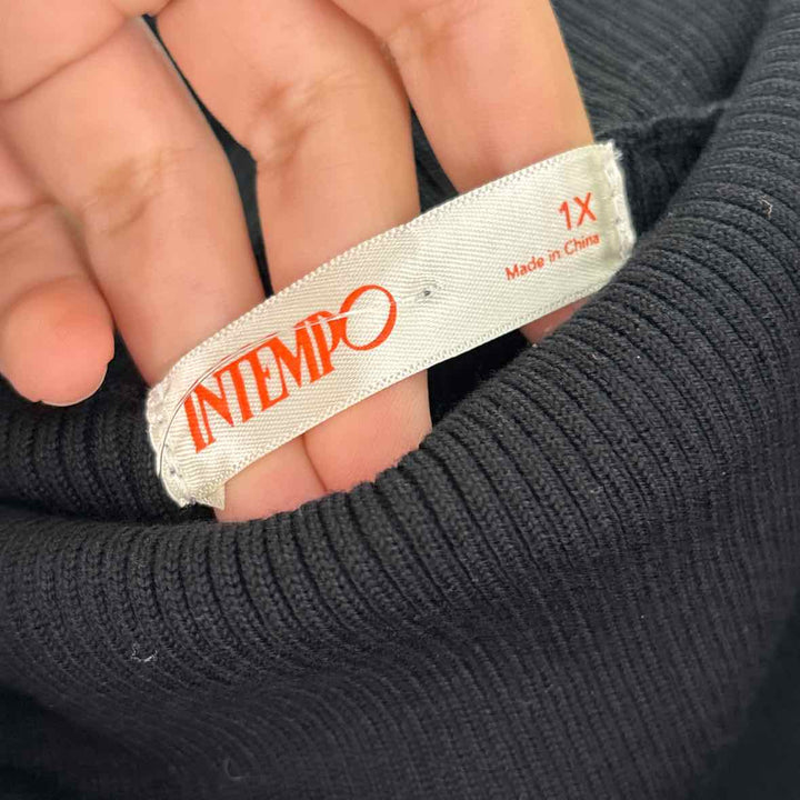 Size 1X Black Sweater