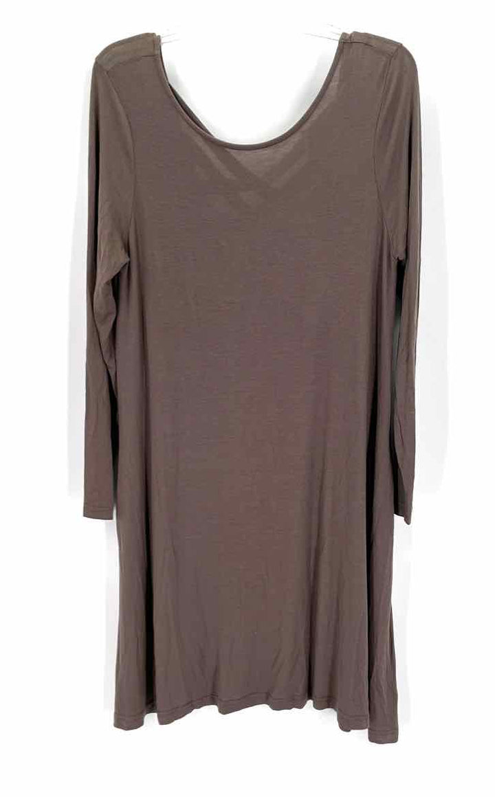 Size M SIMPLY SOUTHERN Olive Dress