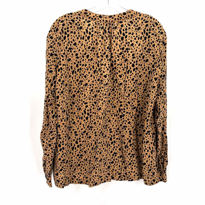 Size XL GAP Camel Shirt