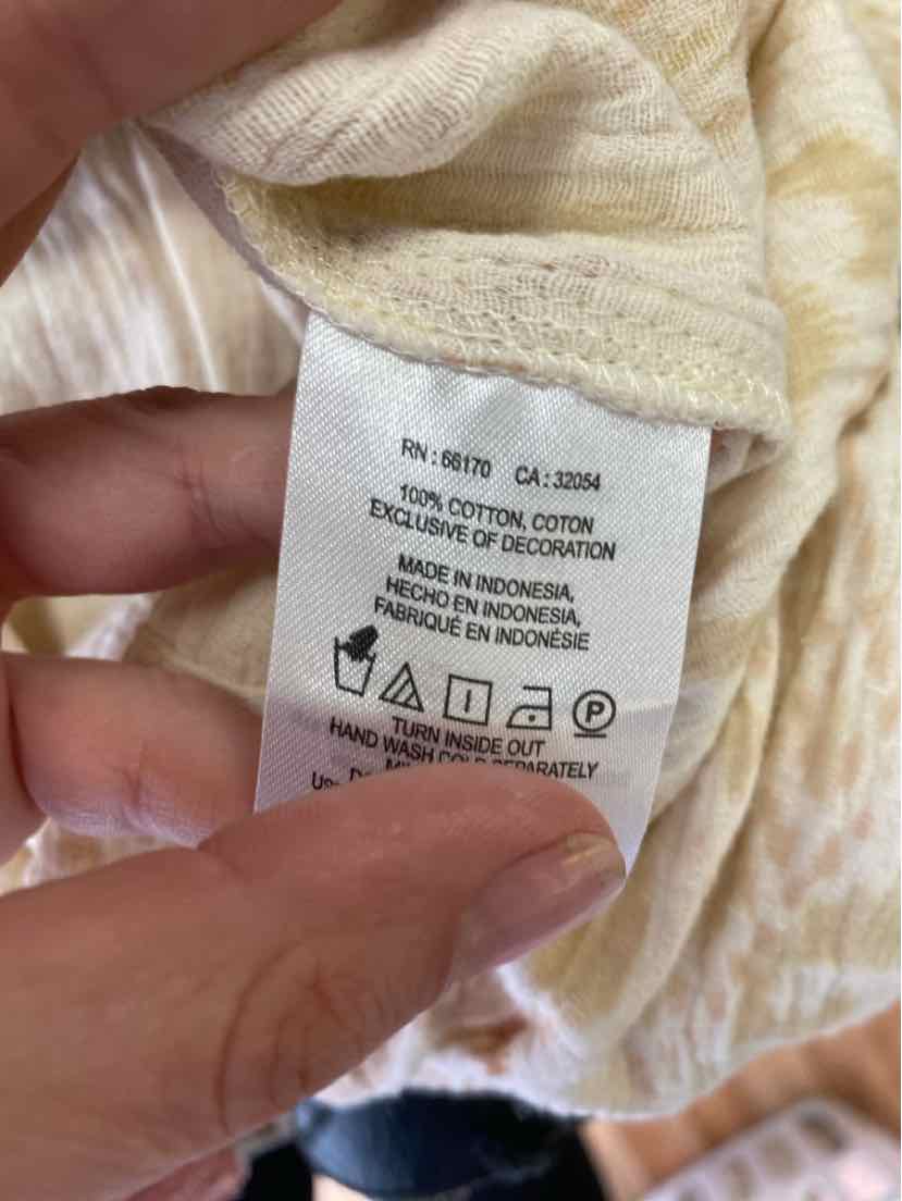Size M FREE PEOPLE Cream Shirt