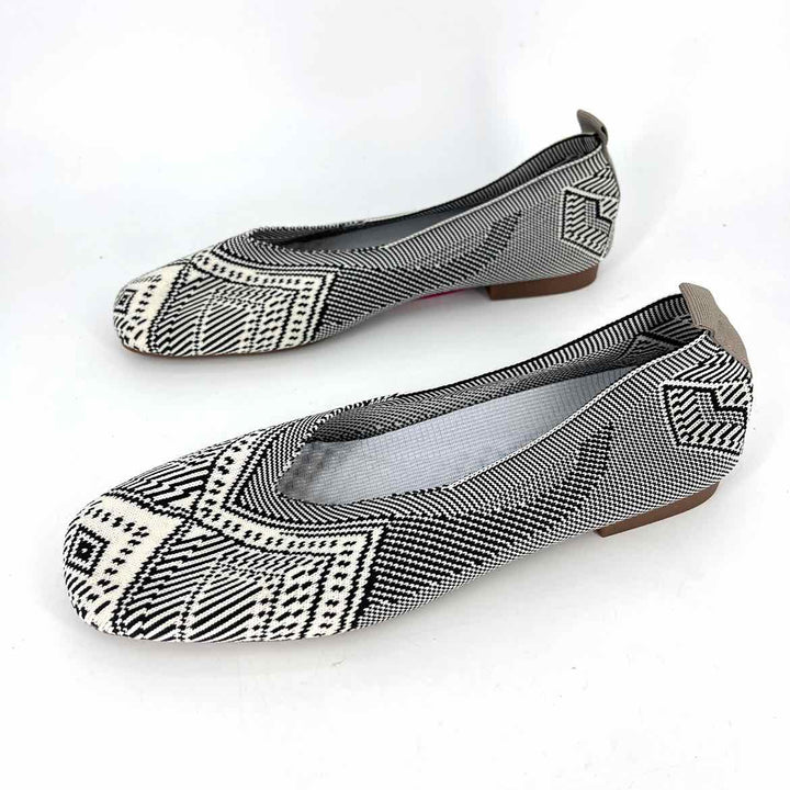 Shoe Size 9.5 Black Knit Flats