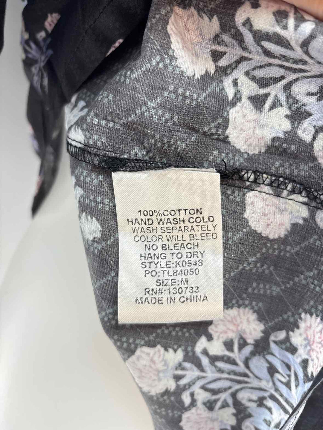 Size M Umgee Black Print Shirt
