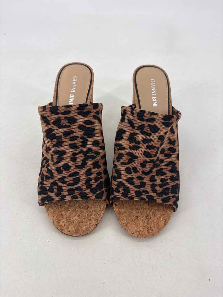 Shoe Size 8 Gianni Bini Brown Print Sandals