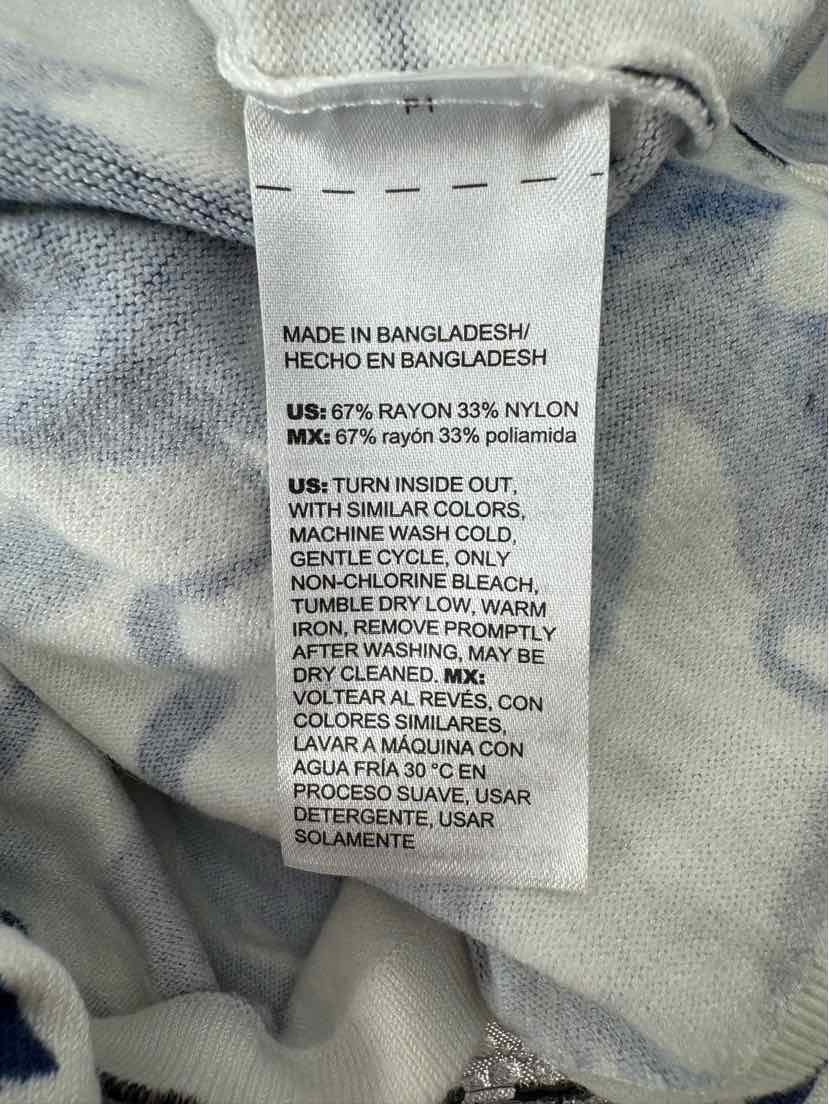 Size L Chico's Blue Print Sweater