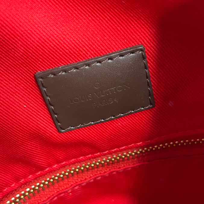 Louis Vuitton Luxury - Purse