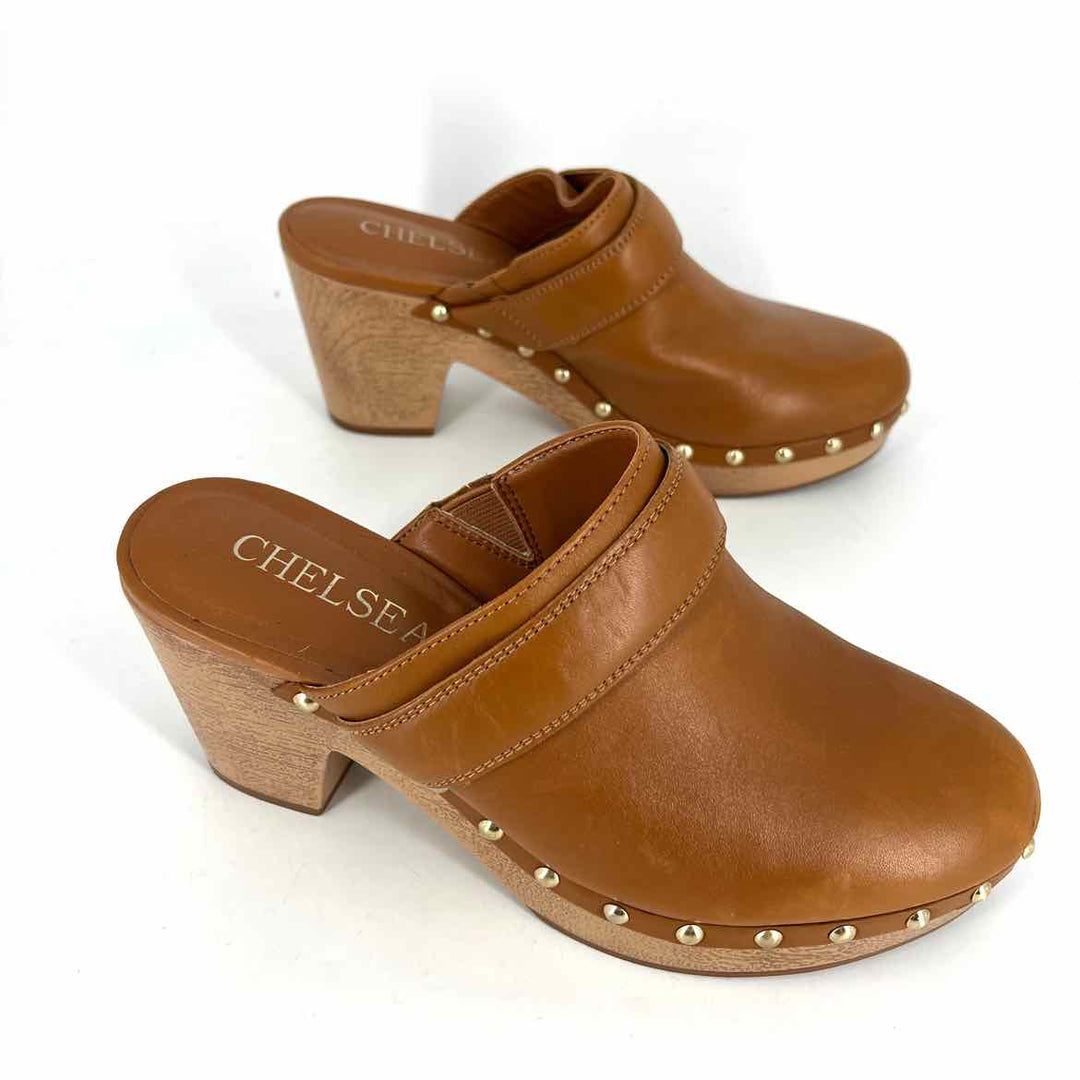 Shoe Size 7 CHELSEA & VIOLET Camel Faux Leather Clogs