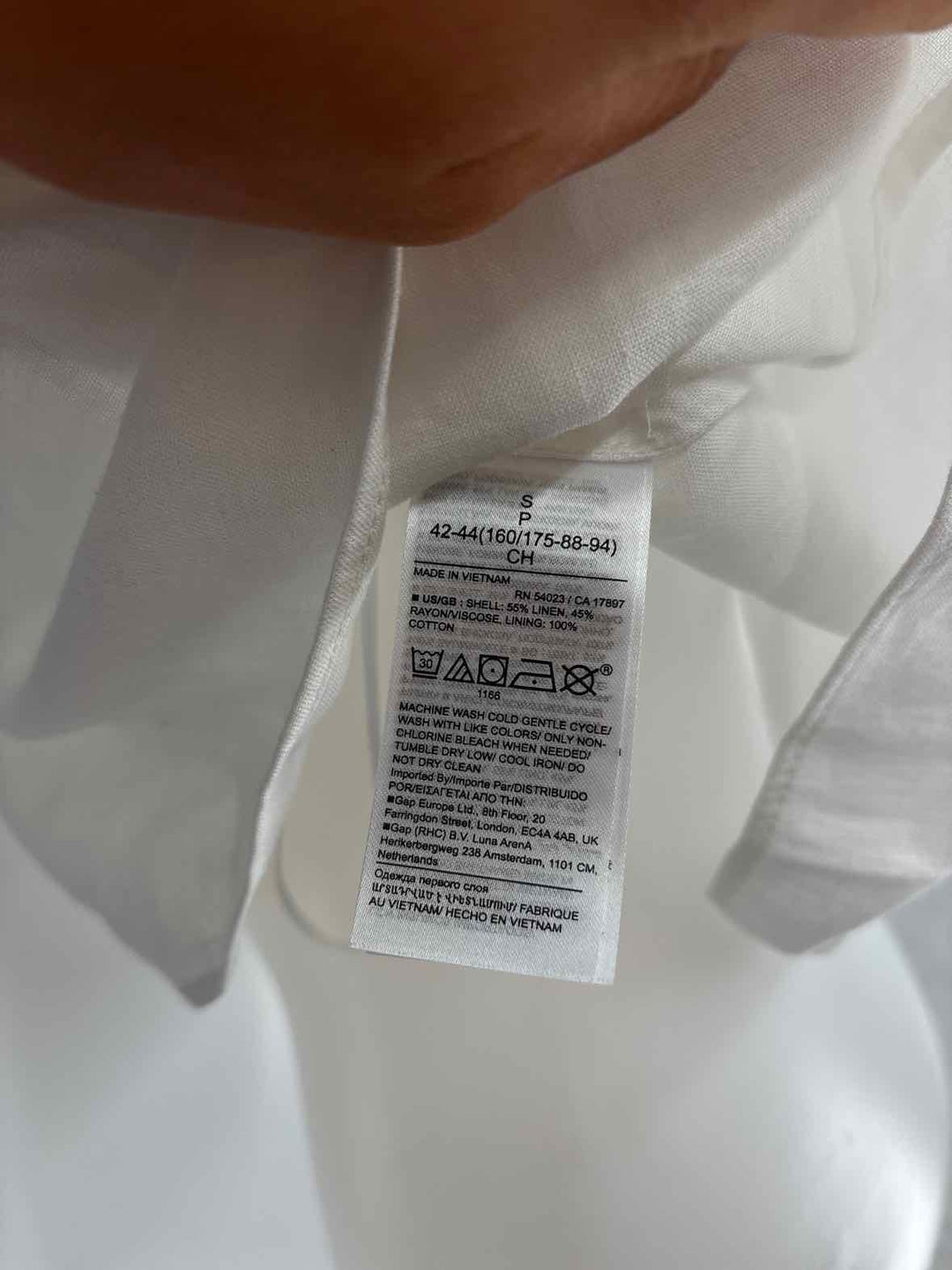 Size S Banana Republic White Cotton Shirt