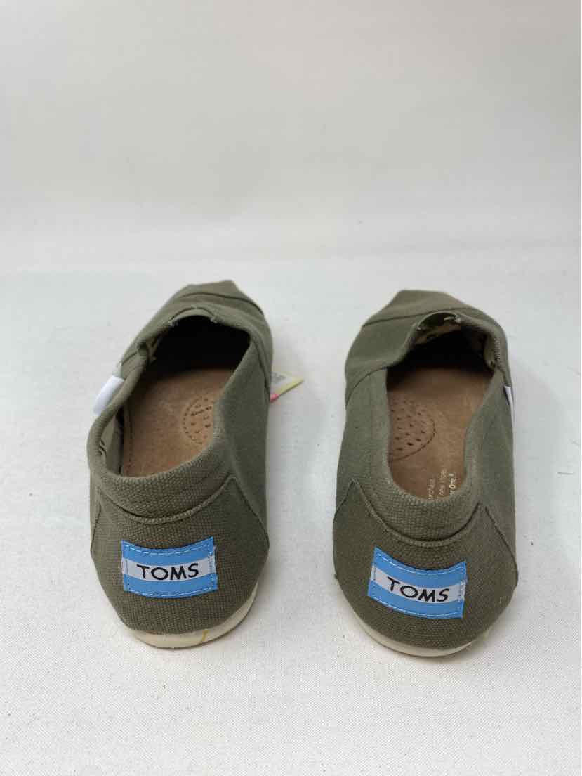 Shoe Size 6.5 Toms Green Flats