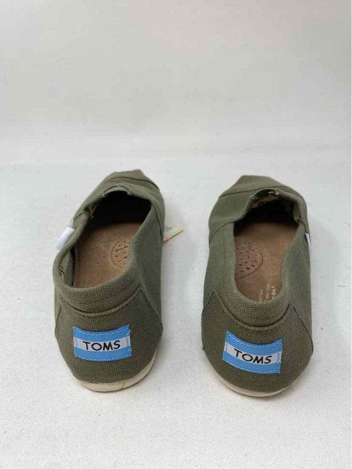 Shoe Size 6.5 Toms Green Flats