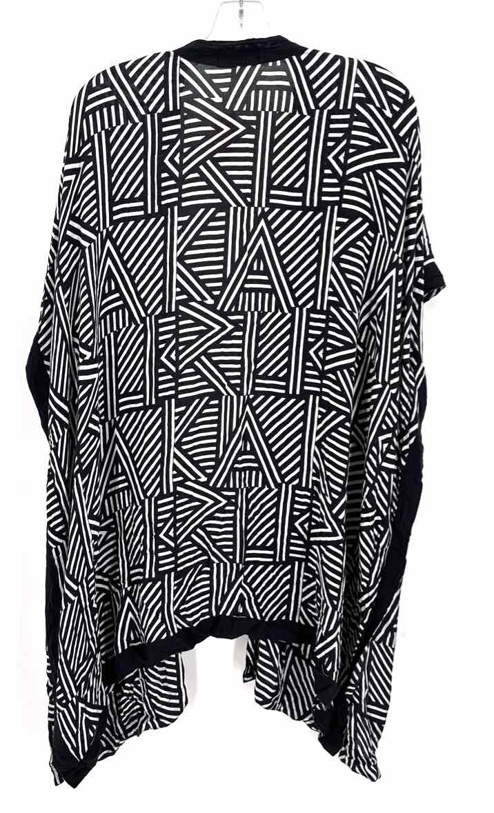 Size One Size KARL LAGERFELD Black/White Shirt