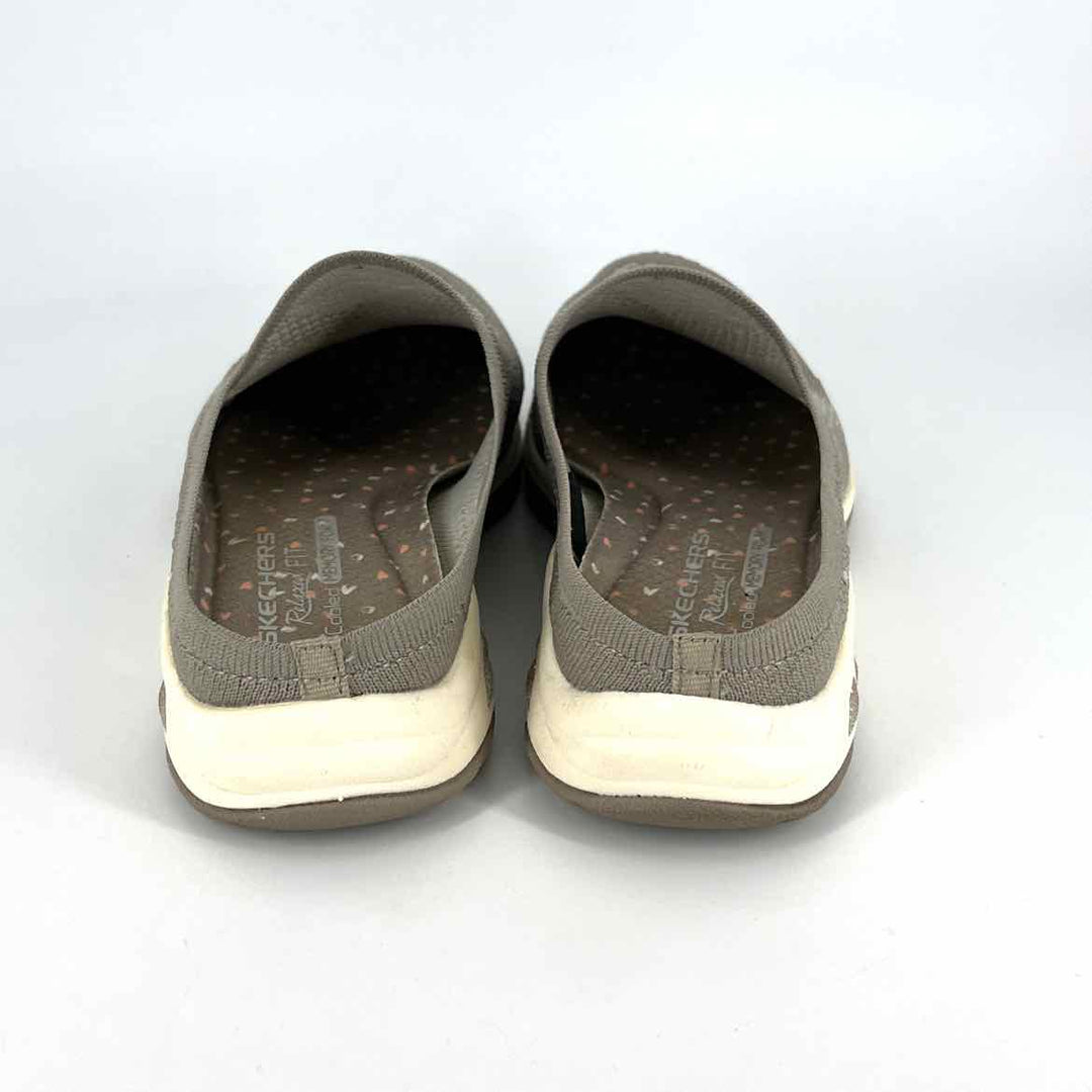 Shoe Size 8.5 Sketchers Taupe Knit Sneakers