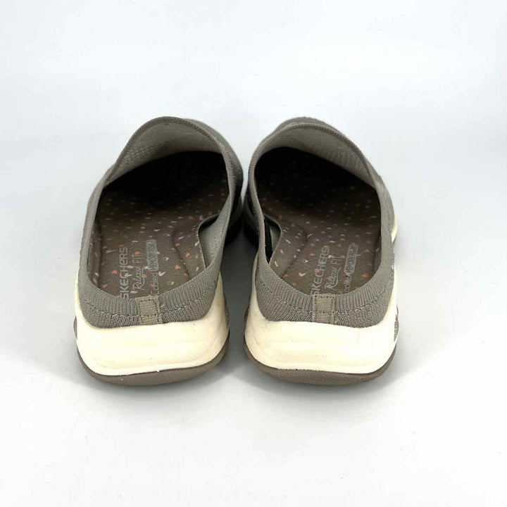 Shoe Size 8.5 Sketchers Taupe Knit Sneakers