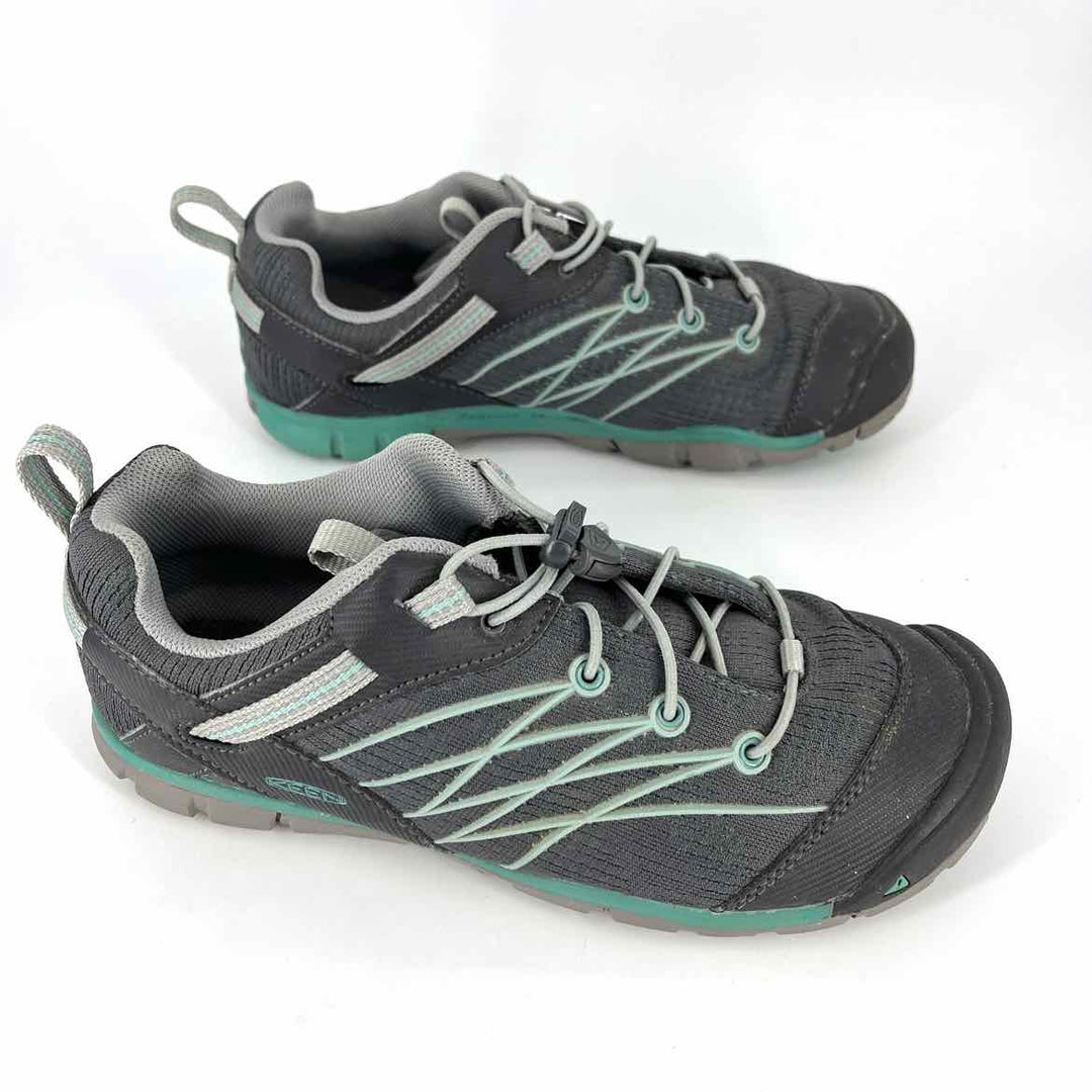 Shoe Size 6 KEEN Gray Sneakers