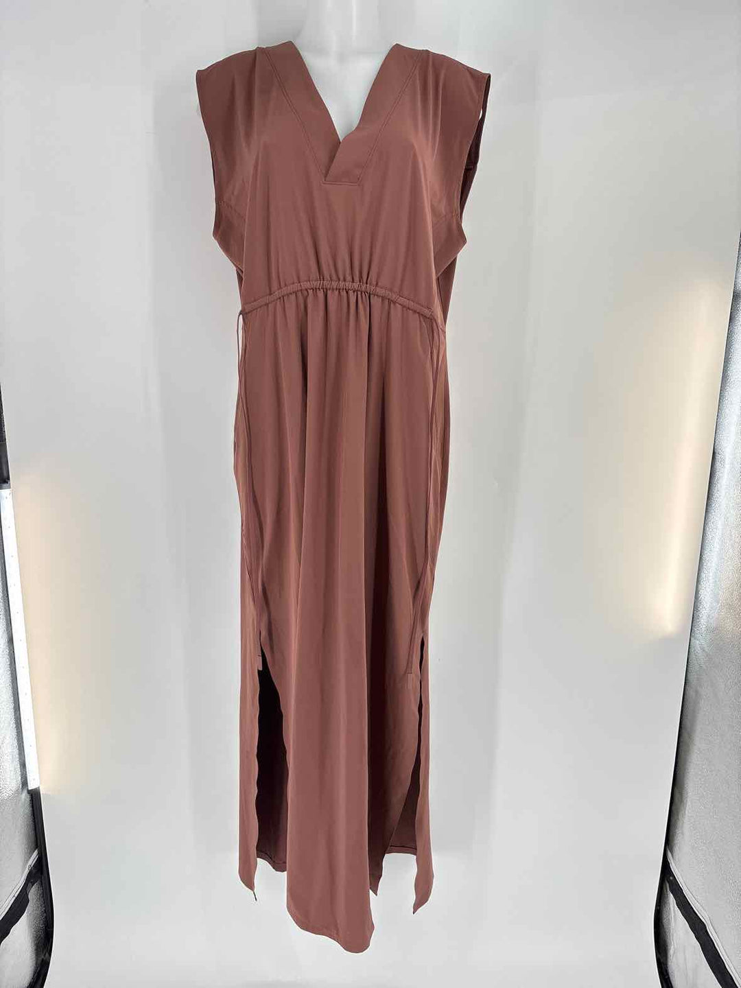 Size L Athleta Brown Dress