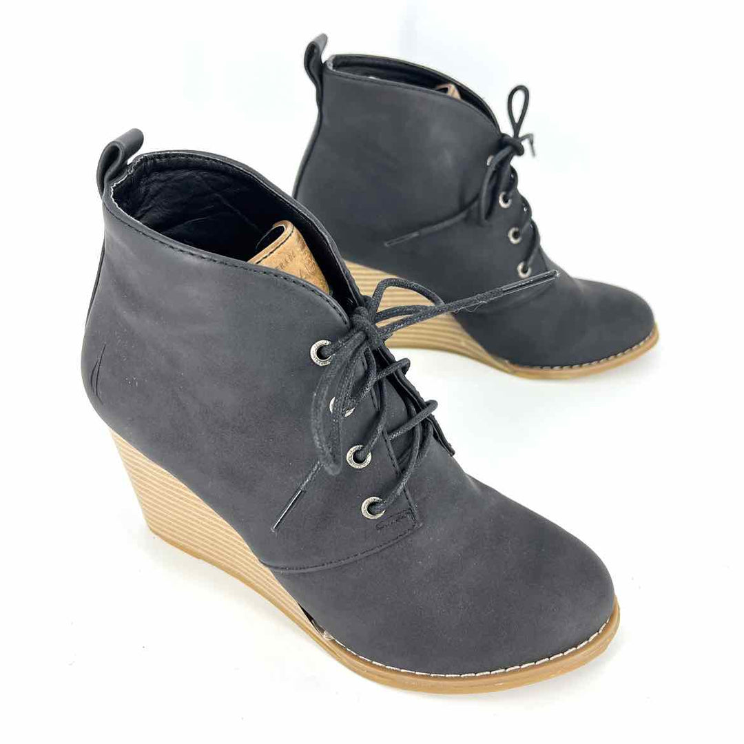 Shoe Size 6.5 NAUTICA Black Boots
