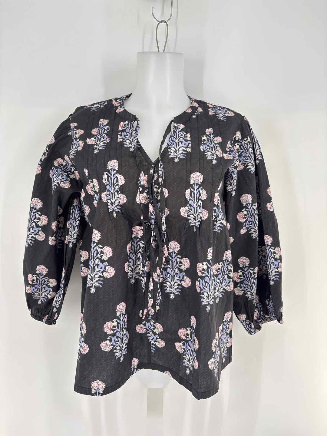 Size M Umgee Black Print Shirt