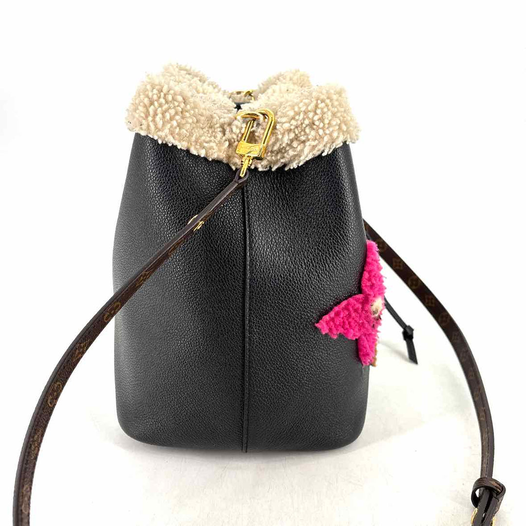 Louis Vuitton Luxury - Purse
