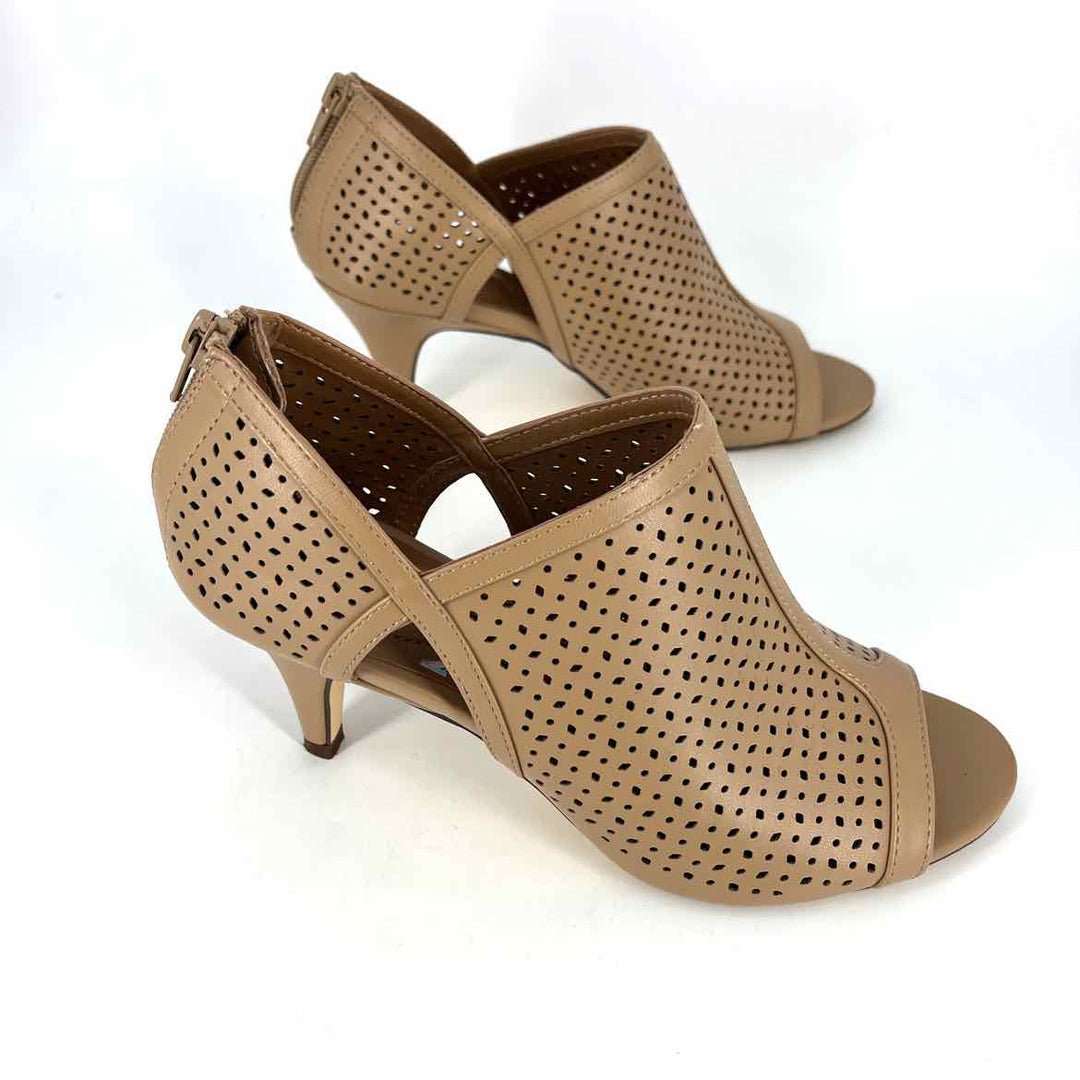 Shoe Size 8.5 Style & Co Tan Pumps